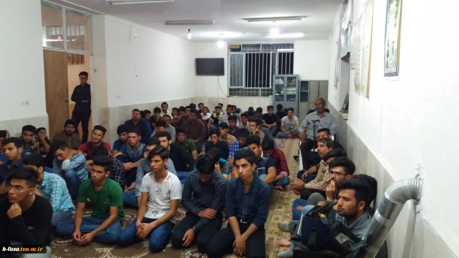 حضور نماینده ولی فقیه و امام جمعه محترم فسا در جمع دانشجویان