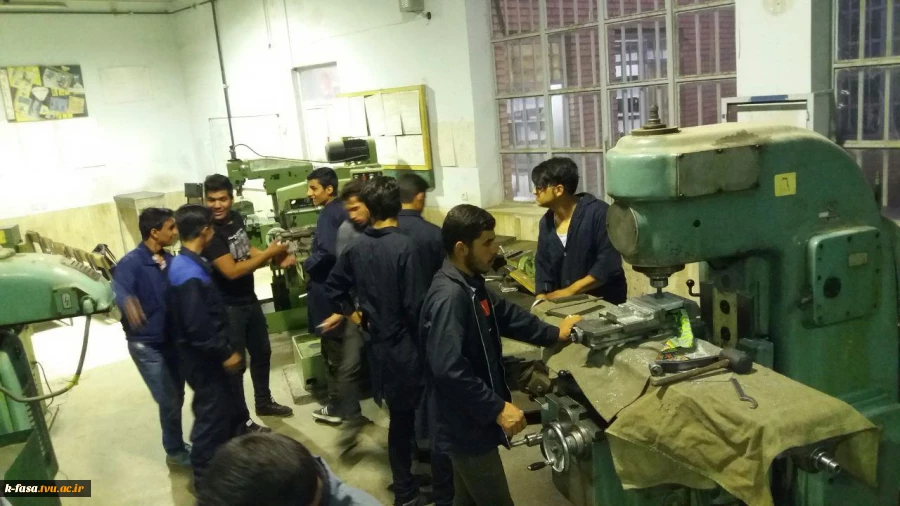 کارگاه تراشکاری و فرزکاری 7