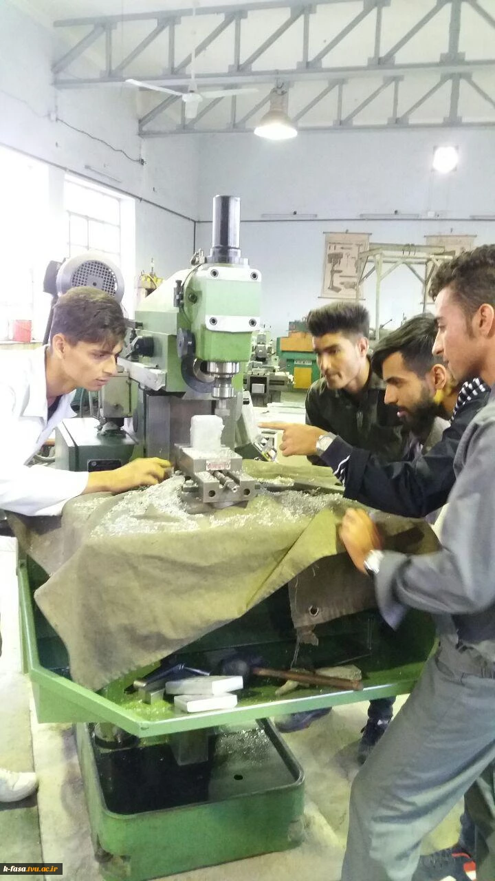 کارگاه تراشکاری و فرزکاری 11