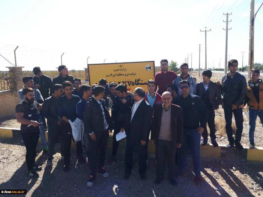 بازدید دانشجویان رشته برق از پست 66/20 اکبرآباد  15