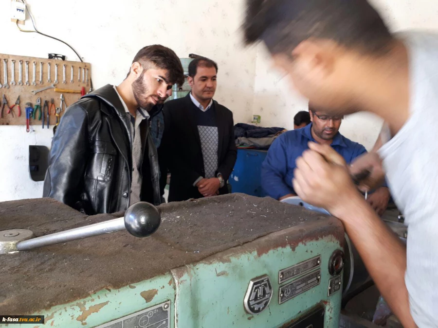 بازدید دانشجویان از شرکت تعاونی خدمات صنعتی حدید تراش فسا 5