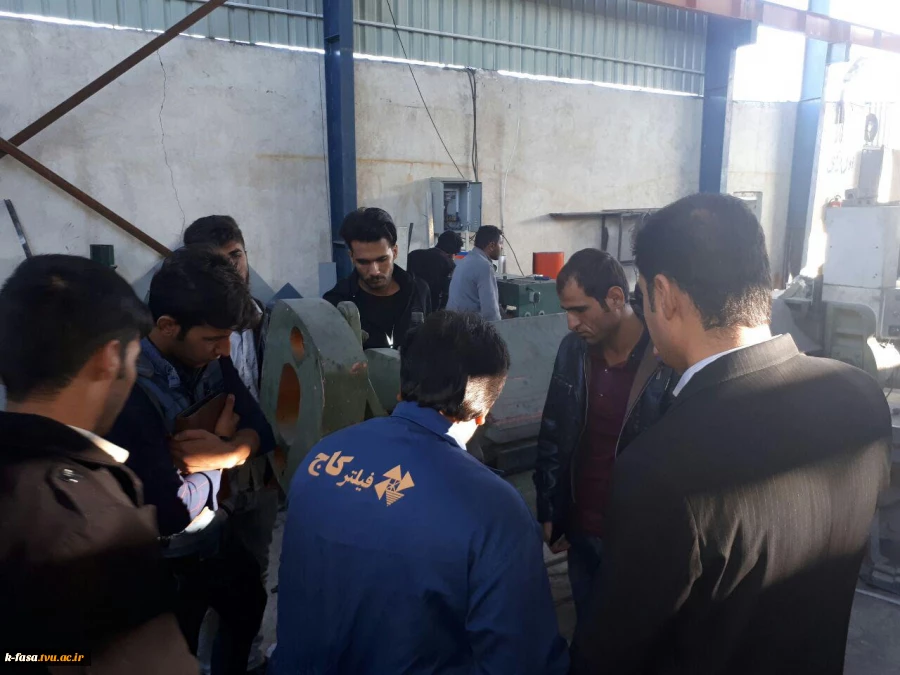 بازدید دانشجویان از شرکت تعاونی خدمات صنعتی حدید تراش فسا 15