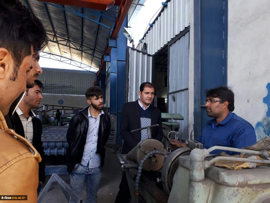 بازدید دانشجویان از شرکت تعاونی خدمات صنعتی حدید تراش فسا 18