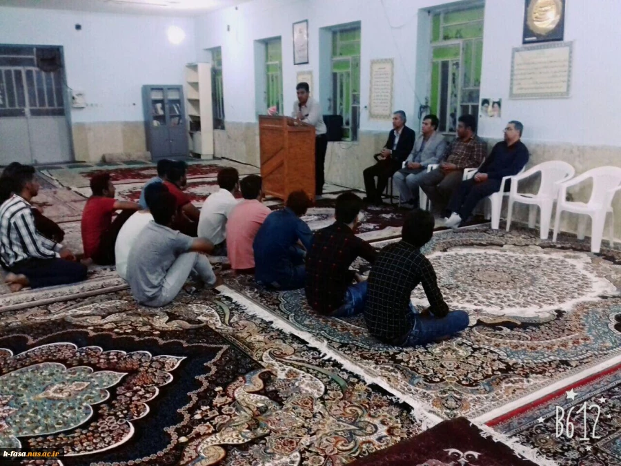 نشست صمیمانه مسئولین با دانشجویان  2
