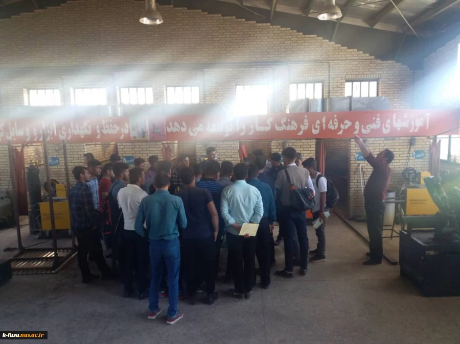 بازدید دانشجویان آموزشکده از مرکز آموزش فنی و حرفه ای شهرستان 3