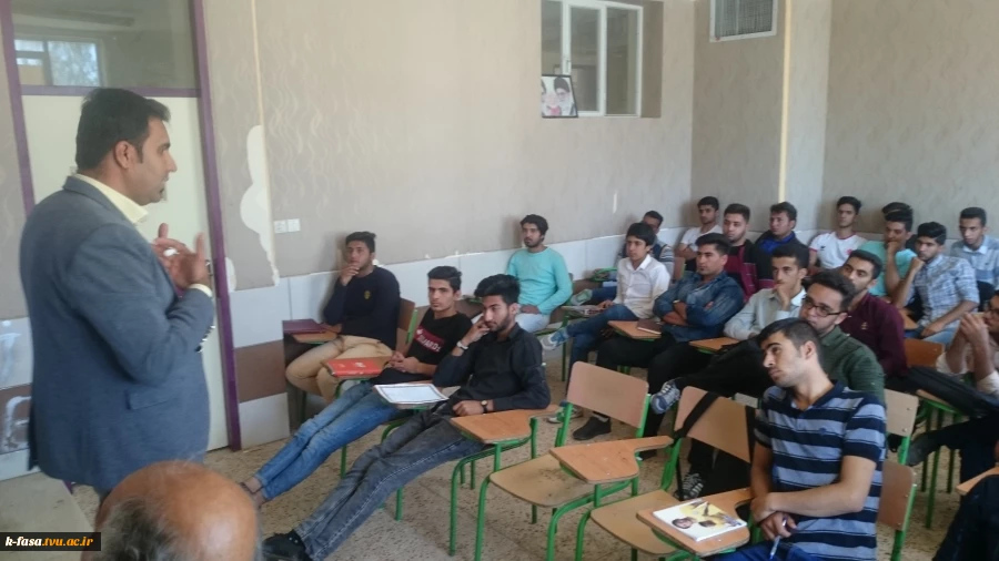 برگزاری اولین نشست کارآفرینی سال 1398 آموزشکده 7