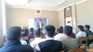 برگزاری نخستین نشست از سلسله نشستهای کارآفرینی آموزشکده در سال 1398 4