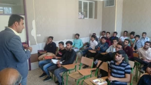 برگزاری نخستین نشست از سلسله نشستهای کارآفرینی آموزشکده در سال 1398 6