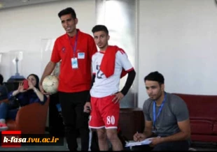 ثبت رکورد کشوری و آسیایی 150 عدد روپایی در یک دقیقه با توپ بیلیارد  2