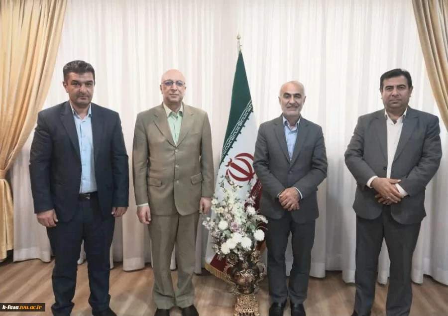 دیدار رئیس آموزشکده فنی و کشاورزی فسا با وزیر علوم ،تحقیقات و فناوری 3