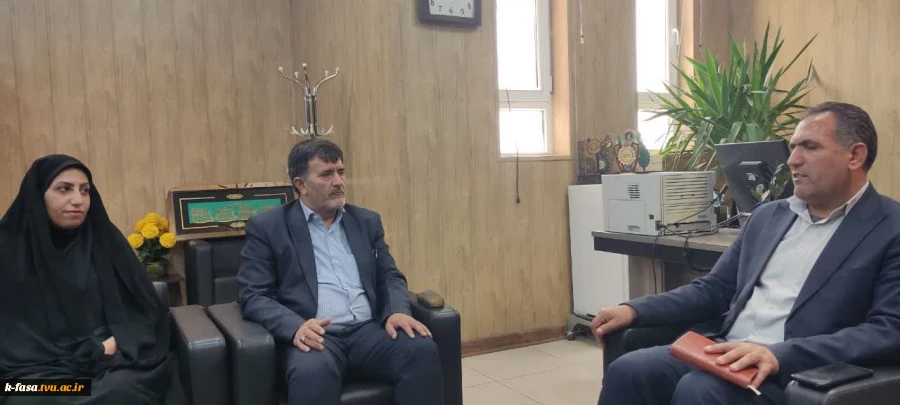 دیدار رئیس وکارکنان واعضای هیت علمی آموزشکده فنی کشاورزی فسا با فرماندار ویژه شهرستان فسا 6
